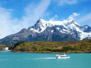 scenic-view-of-pehoe-lake_1_1024_0